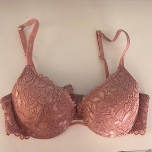 NEVER WORN BRAND NEW 34B Pink push up bra